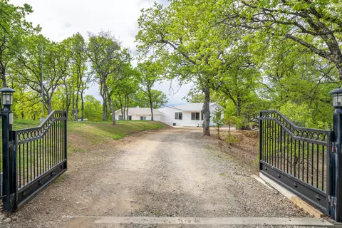 18400 Quail Ridge Rd, Cottonwood, CA 96022