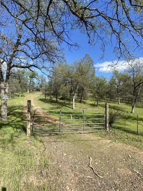 13211 Intermountain Rd, Redding, CA 96003 photo 6