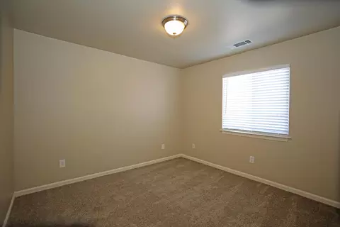 3395 Meridian Dr, Redding, CA 96002 photo 8