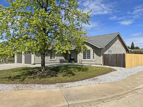3395 Meridian Dr, Redding, CA 96002 photo 20