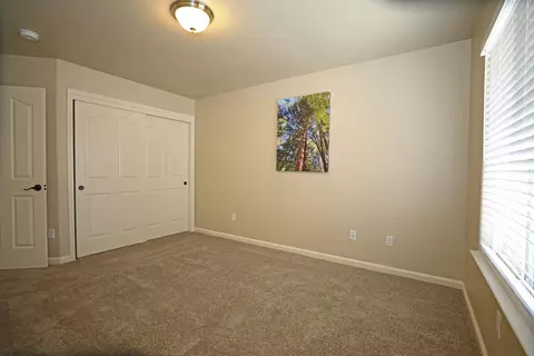 3395 Meridian Dr, Redding, CA 96002 photo 9