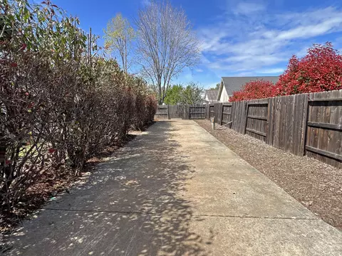 3395 Meridian Dr, Redding, CA 96002 photo 18