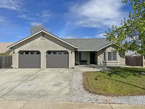 3395 Meridian Dr, Redding, CA 96002