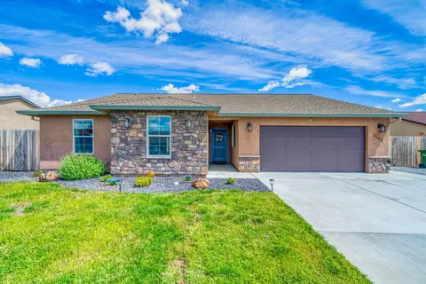 3508 Americana Way, Redding, CA 96003