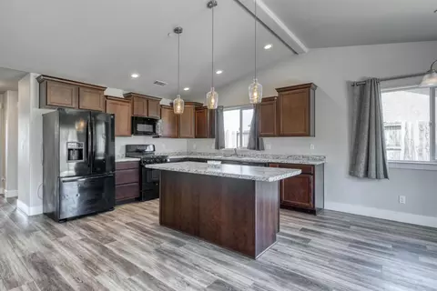 3508 Americana Way, Redding, CA 96003 photo 7