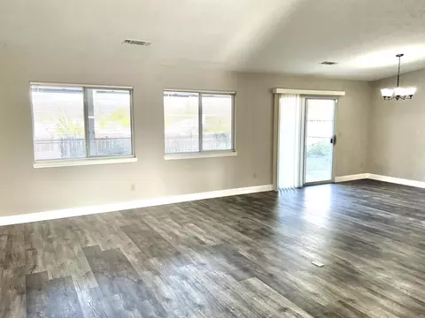 1691 Whistling Dr, Redding, CA 96003 photo 3