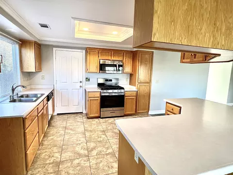 1691 Whistling Dr, Redding, CA 96003 photo 4