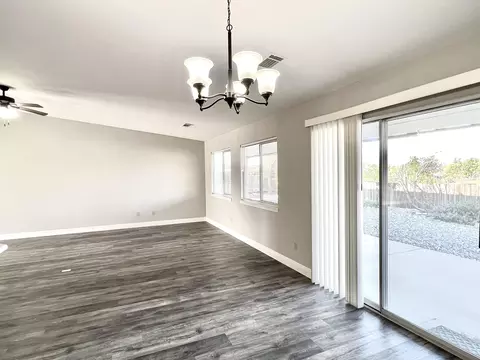 1691 Whistling Dr, Redding, CA 96003 photo 2