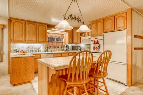9435 Trinity Dam Blvd, Lewiston, CA 96052