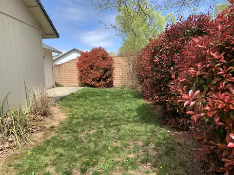 505 Yolla Bolly Trl, Redding, CA 96003 photo 4