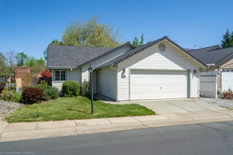 505 Yolla Bolly Trl, Redding, CA 96003 photo 2