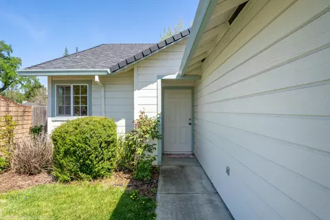 505 Yolla Bolly Trl, Redding, CA 96003 photo 11