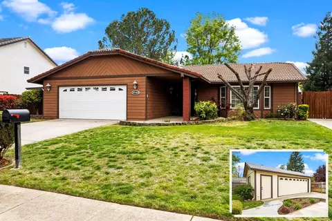 2745 Amethyst Way, Redding, CA 96003