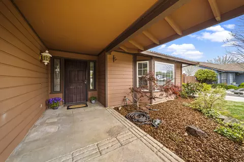 2745 Amethyst Way, Redding, CA 96003 photo 3