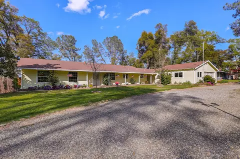 8759 Redbank Rd, Redding, CA 96001 photo 2
