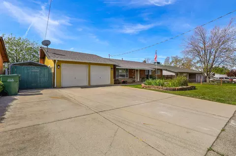 1243 Ledell Dr, Redding, CA 96002 photo 2