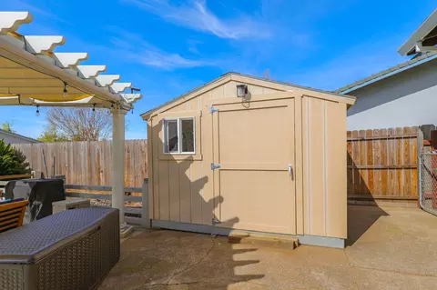 1243 Ledell Dr, Redding, CA 96002 photo 38