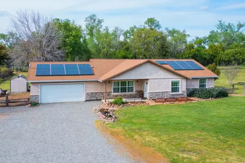 25260 Hunter Rd, Los Molinos, CA 96055