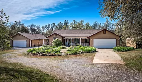 4772 Parker St, Shasta Lake, CA 96019