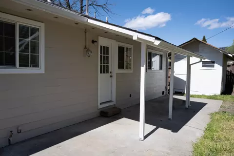 208 3rd Ave, Lewiston, CA 96052 photo 22