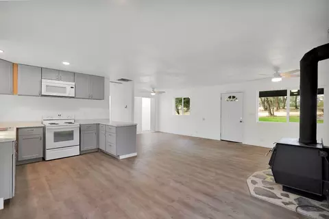 Kitchen - 21325 Albatross Way, Redding, CA 96003 photo 1 of 4