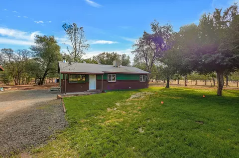 21325 Albatross Way, Redding, CA 96003