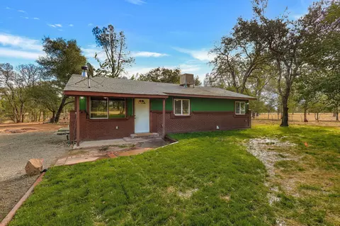 Exterior - 21325 Albatross Way, Redding, CA 96003 photo 5 of 12