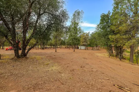 View/Area - 21325 Albatross Way, Redding, CA 96003 photo 3 of 11