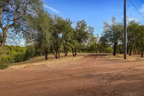 View/Area - 21325 Albatross Way, Redding, CA 96003 photo 9 of 11