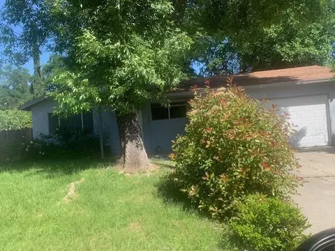 635 Christine Ave, Redding, CA 96003