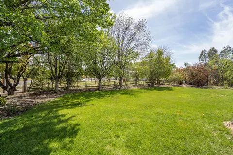 18755 Drake Rd, Red Bluff, CA 96080 photo 5