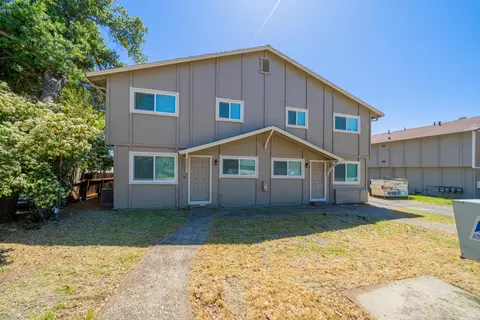 835 Camino Ct, Redding, CA 96002