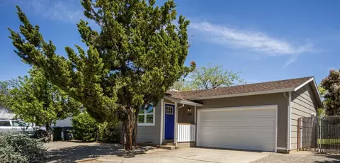3541 Polaris Way, Redding, CA 96002