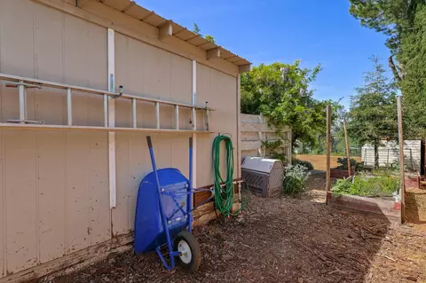 4320 Melody Ln, Redding, CA 96001 photo 29