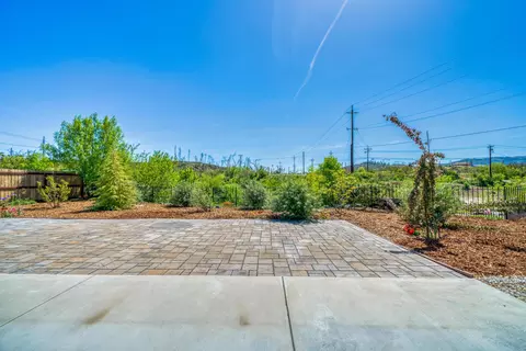16072 Bush St, Redding, CA 96001 photo 23