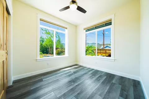 16072 Bush St, Redding, CA 96001 photo 19