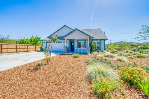 16072 Bush St, Redding, CA 96001 photo 4