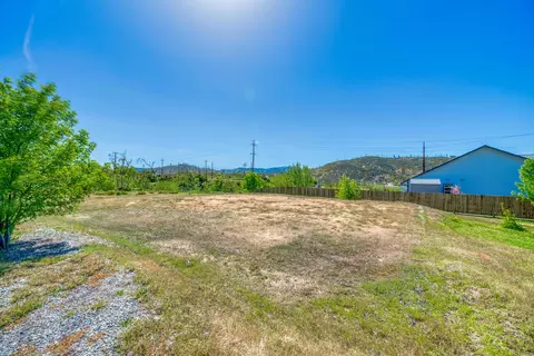 16072 Bush St, Redding, CA 96001 photo 28