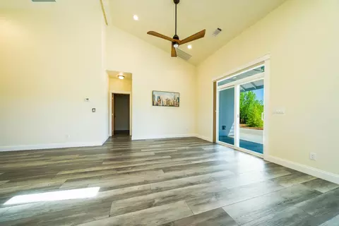 16072 Bush St, Redding, CA 96001 photo 5