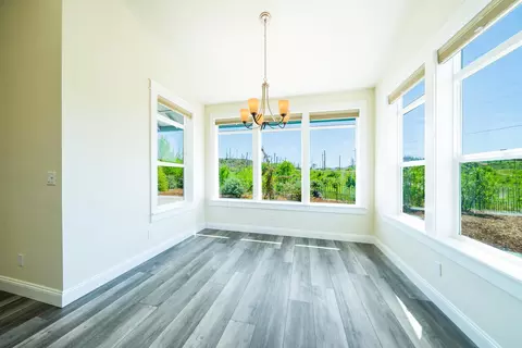 16072 Bush St, Redding, CA 96001 photo 13