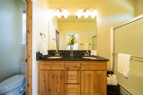 16072 Bush St, Redding, CA 96001 photo 17
