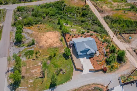 16072 Bush St, Redding, CA 96001 photo 32