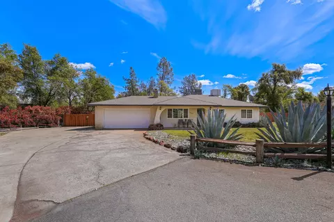 17288 Sabiana Dr, Anderson, CA 96007