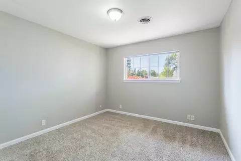 1318 Lorraine Dr, Redding, CA 96002 photo 12