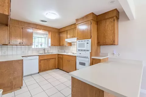 1318 Lorraine Dr, Redding, CA 96002 photo 6