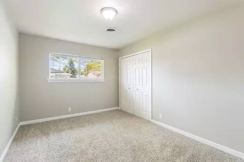 1318 Lorraine Dr, Redding, CA 96002 photo 9