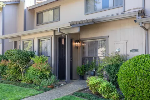 1977 Bechelli Ln, Redding, CA 96002