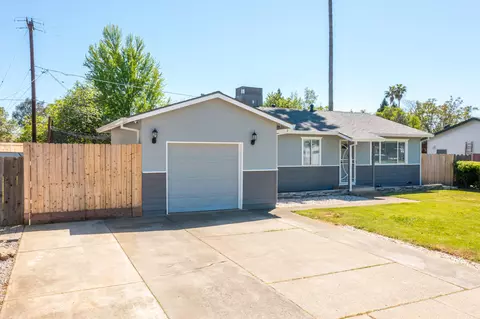 2185 Solar Way, Redding, CA 96002 photo 2