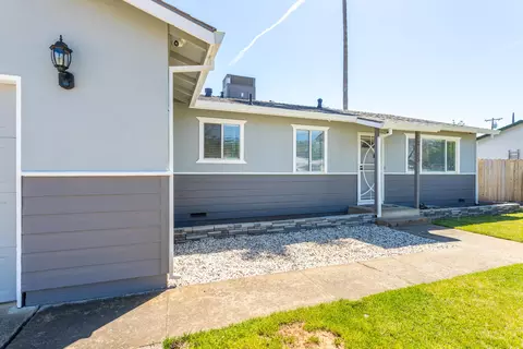 2185 Solar Way, Redding, CA 96002 photo 21