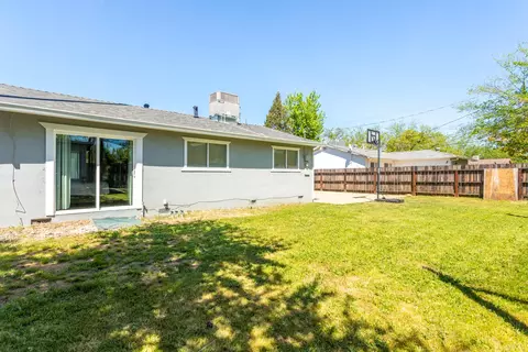 2185 Solar Way, Redding, CA 96002 photo 19